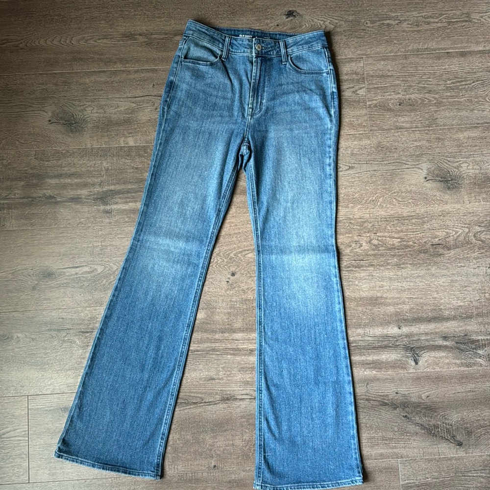 Old Navy High-Rise Wow Flare 6 Regular NWOT